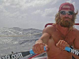 Colin_rowing_across_the_Atlantic_Ocean